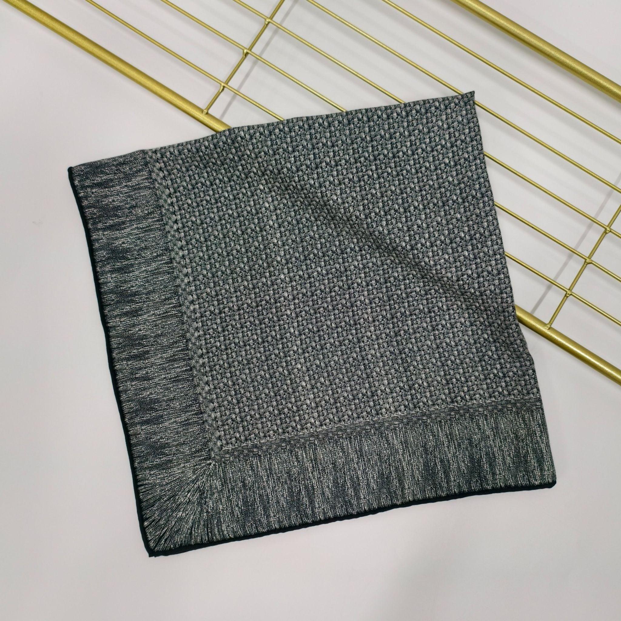 SilkWool Halsduk – 70% Ull / 30% Mulberry Siden | Nordic Grey (XL 140x140)