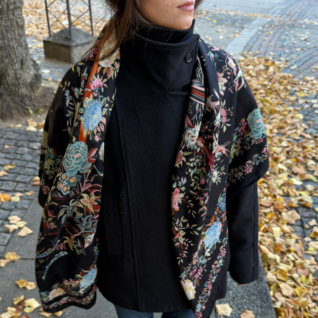 SilkWool-sjal – 70% ull / 30% mullbärssilke | Midnight Botanica (XL 140x140)