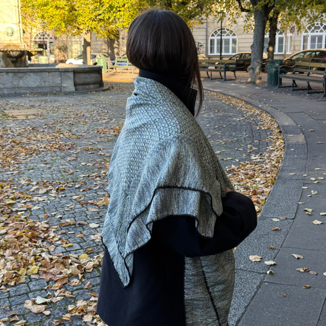 SilkWool-sjal – 70% ull / 30% mullbärssilke | Nordic Grey (XL 140x140)