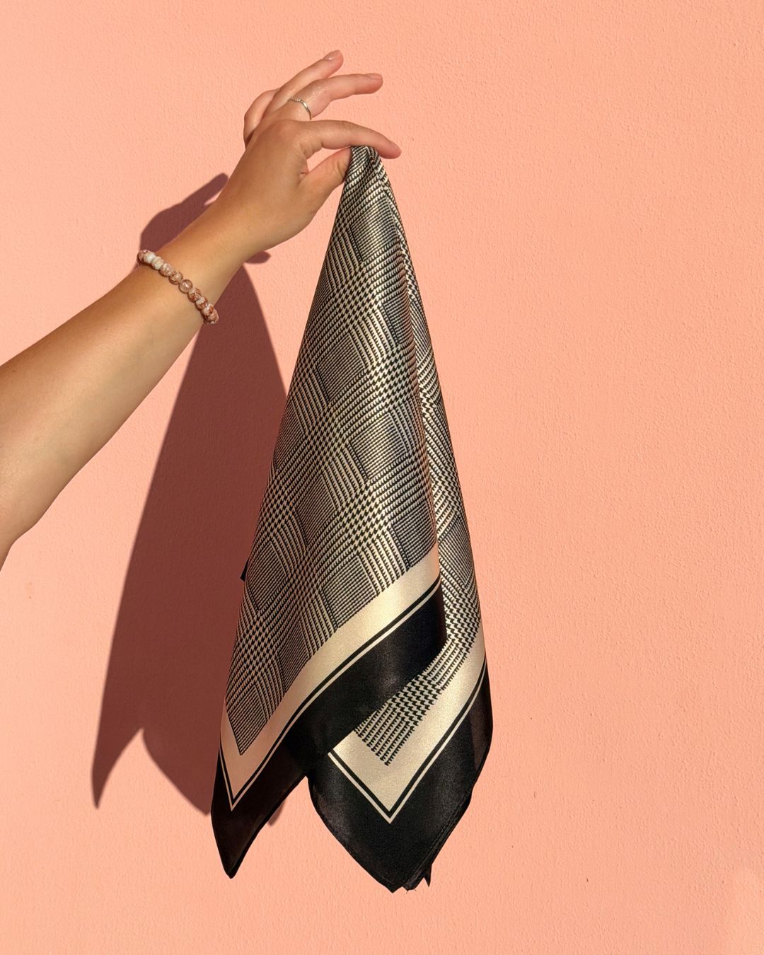 Sidenscarf | Blackstripes | 68 CM