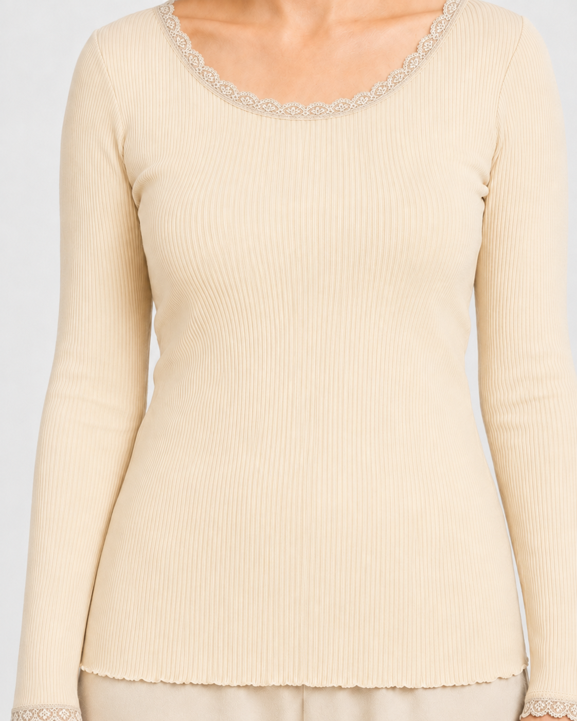 Sidenblus med spets – Ribbad blus i 80 % siden