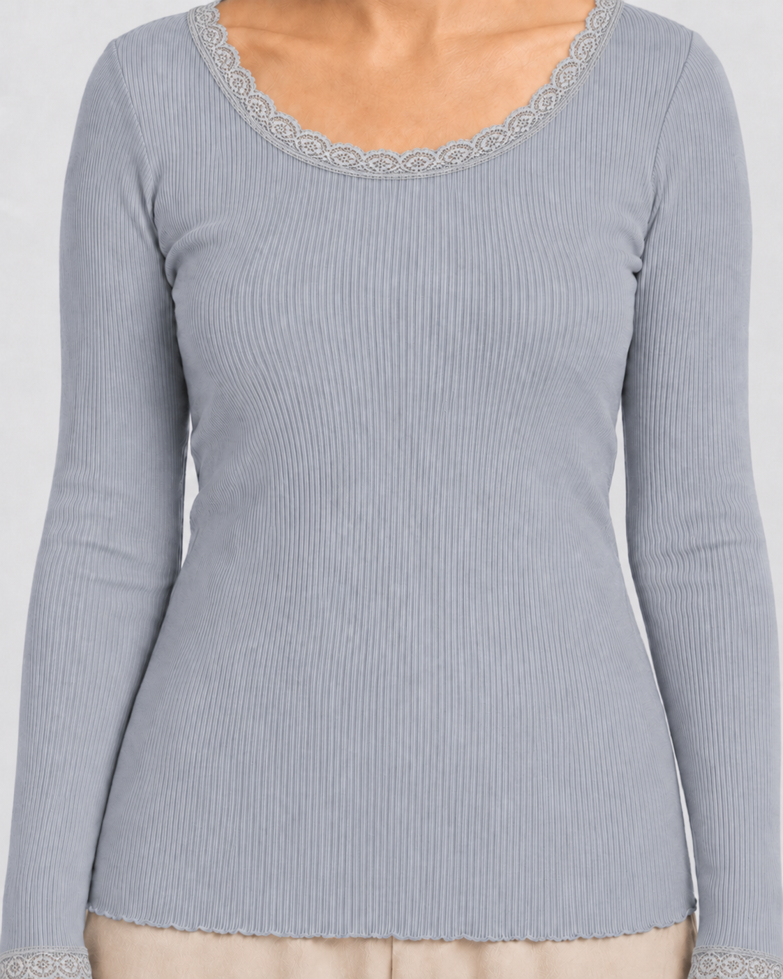 Sidenblus med spets – Ribbad blus i 80 % siden