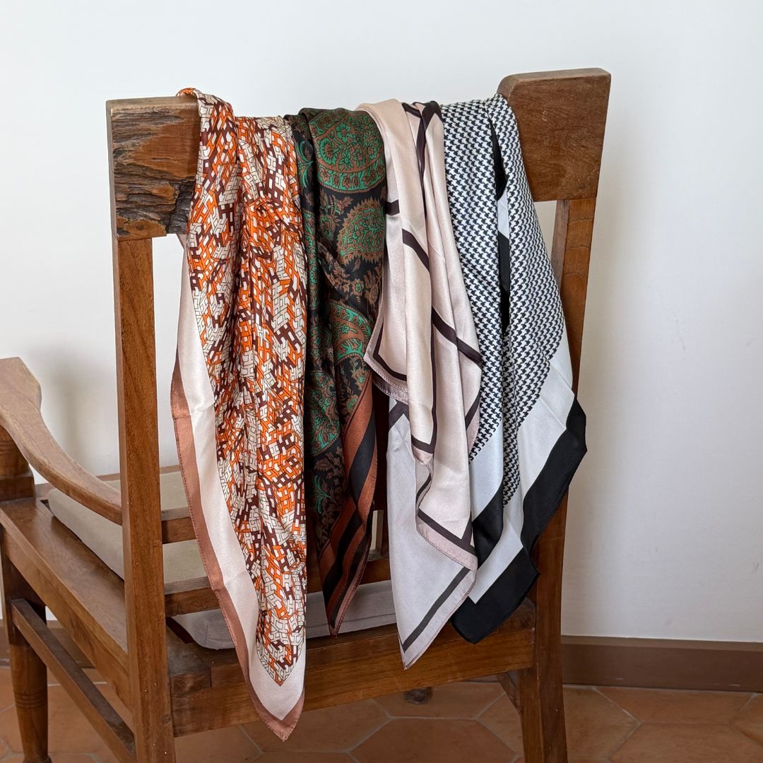 Sidensjal | Orange Pattern | 68 CM