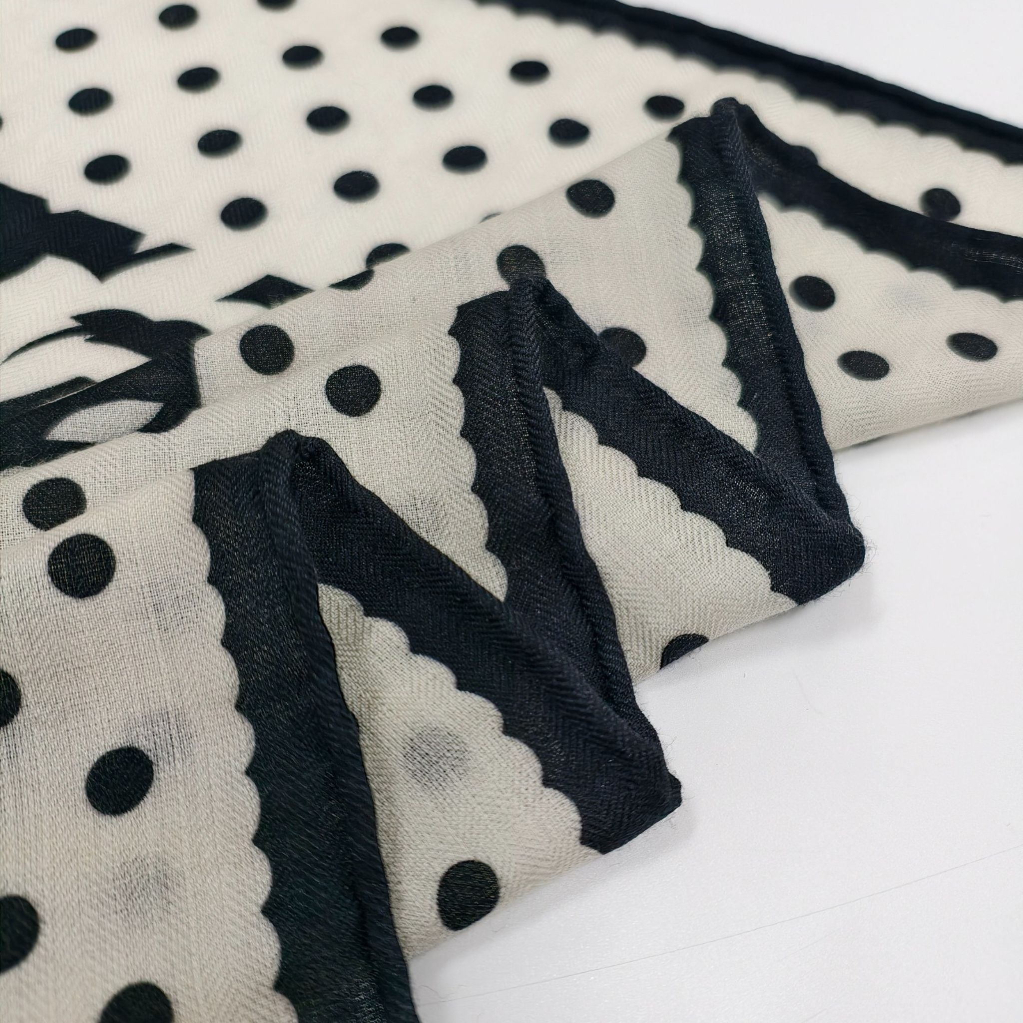 Sidenäsduk - Blå ränder | 68 CM