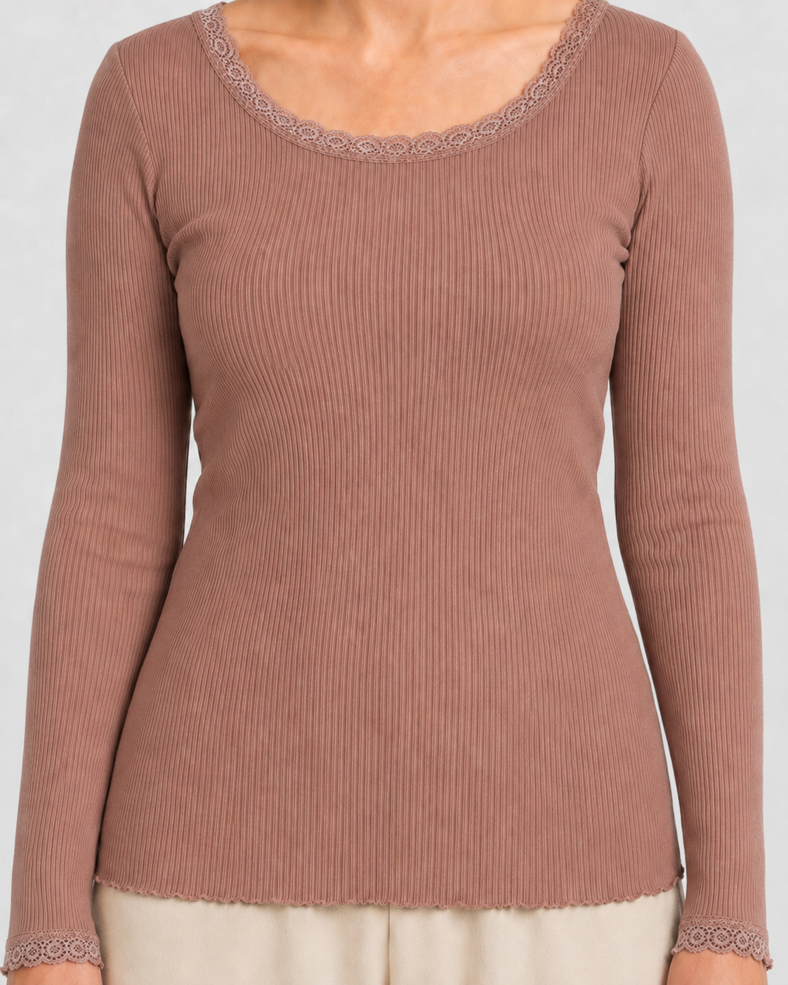Sidenblus med spets – Ribbad blus i 80 % siden