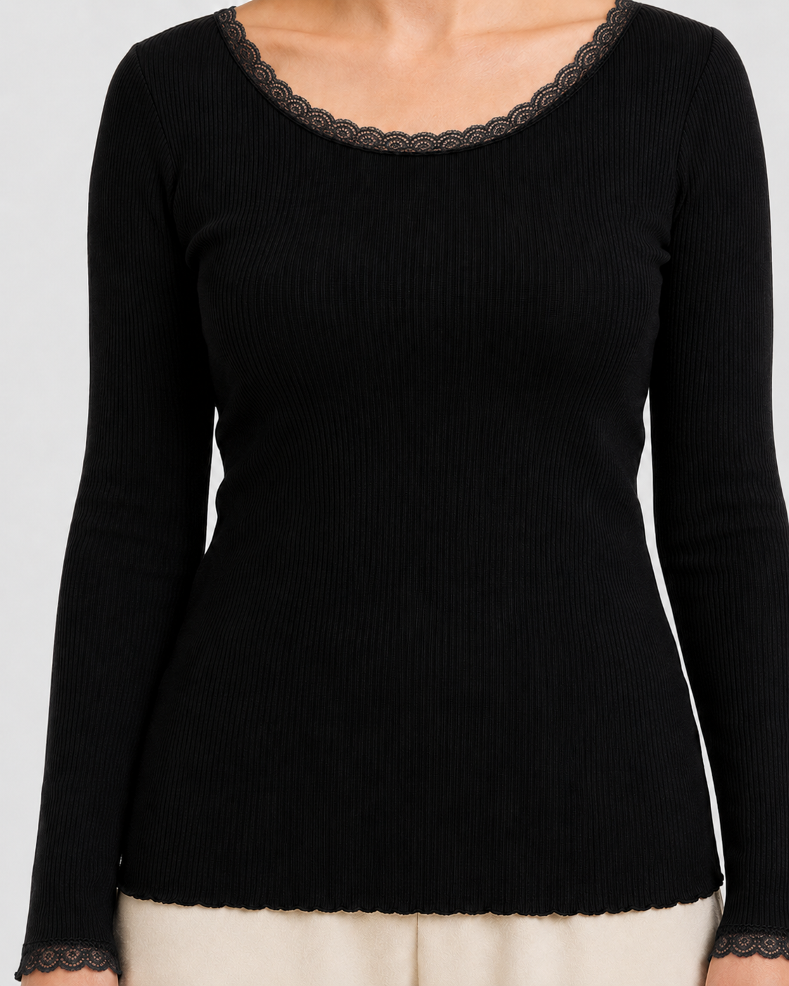 Sidenblus med spets – Ribbad blus i 80 % siden