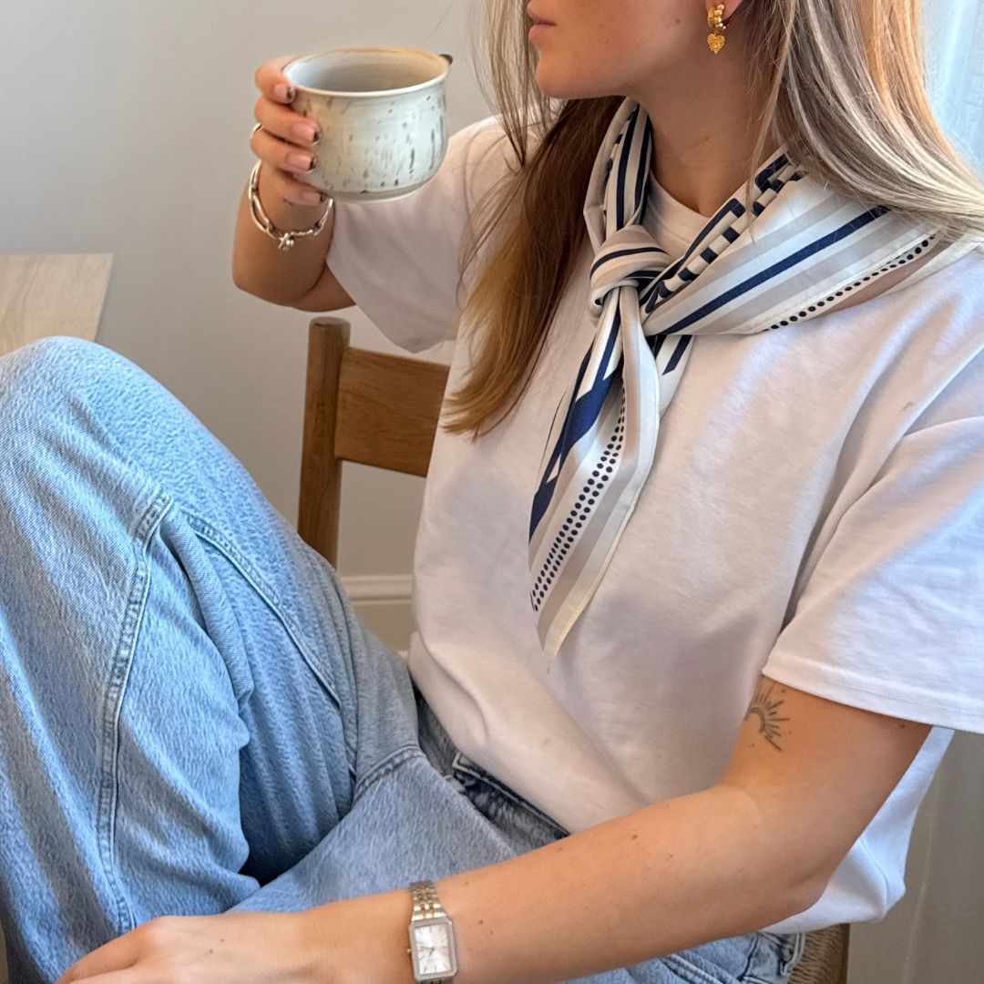 Sidenhalsduk - Blå Ränder | 68 CM